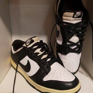 Nike Dunk low retro Panda black and white Size 11